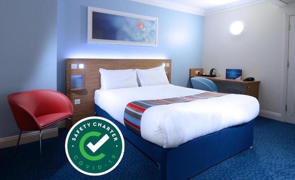 Travelodge Limerick Junction Екстериор снимка