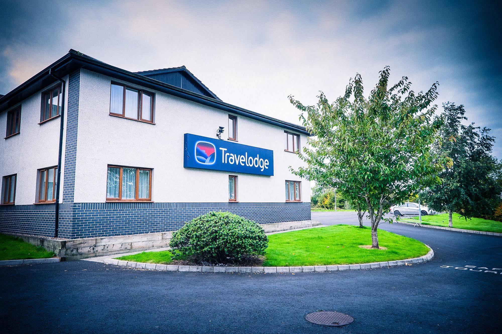 Travelodge Limerick Junction Екстериор снимка