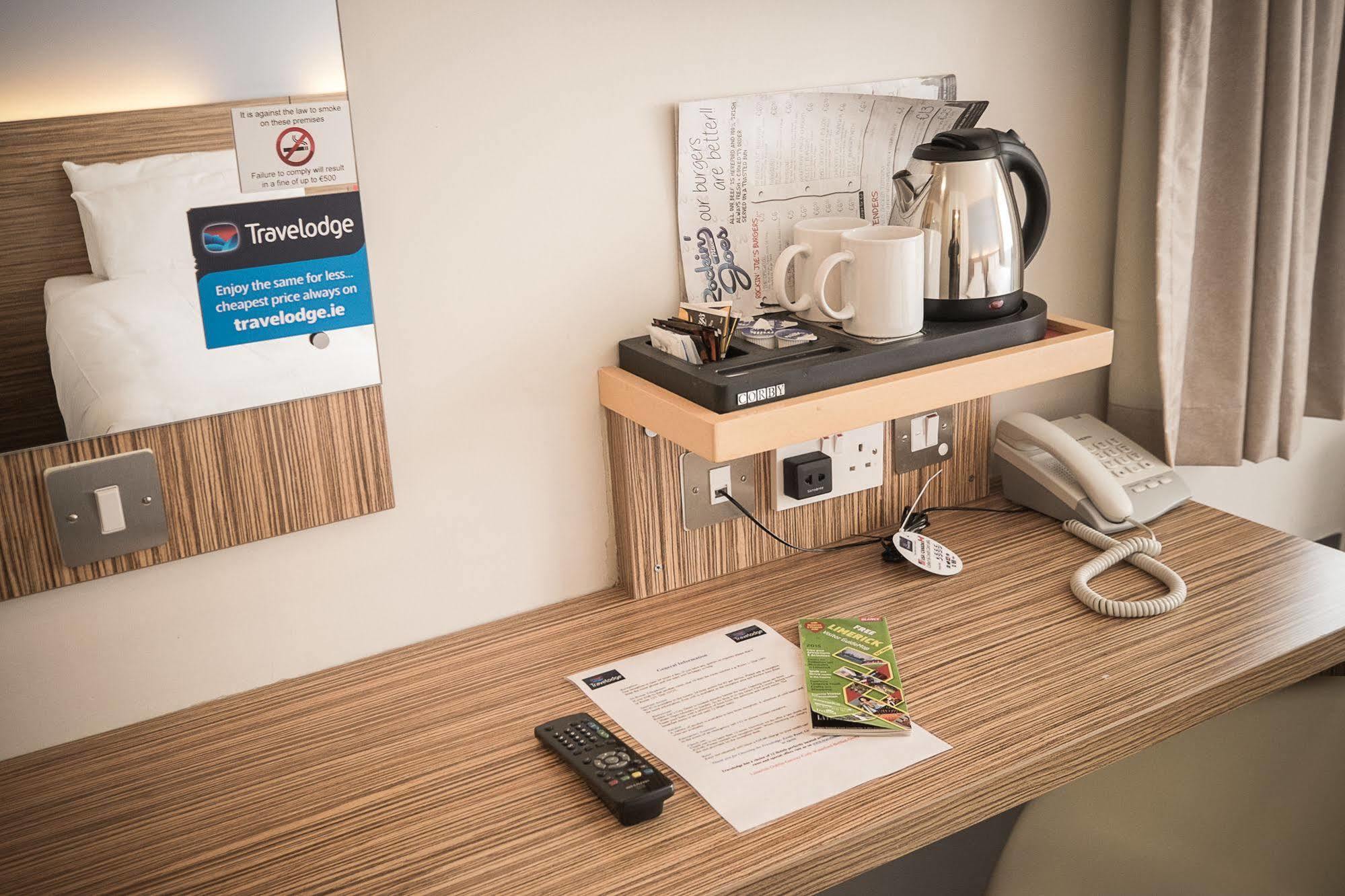 Travelodge Limerick Junction Екстериор снимка